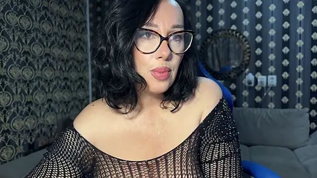 AnnaAnn_Milf - flash boobies