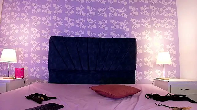 SalomeSimonz - put 15 garters on the tits 🔥