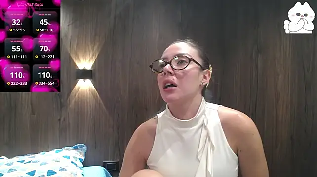 Brianna_196 - your name on my tits
