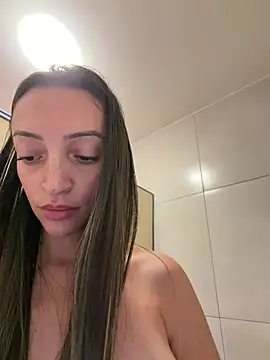BelleLouiseVp - All naked fit You :onbed::behind: