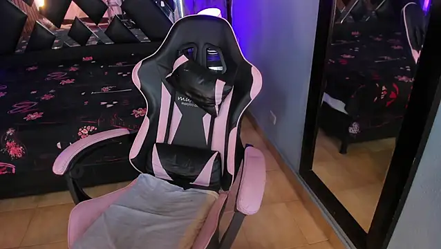 Linda4Petite