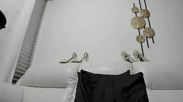 Luna_milf13 - rub my glory hole