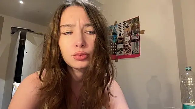 MarkettaChant - show my under boobs