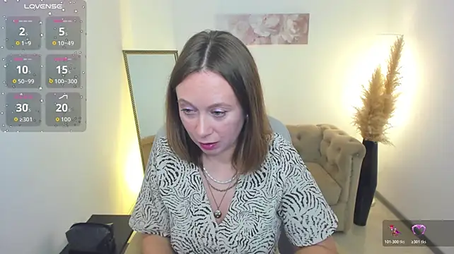 Brooke_lover - shake ass in doggy ;)