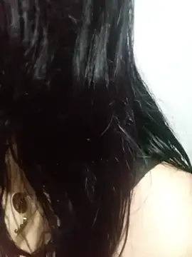 Beautiful_Lady90 - SHHH I'M HIDING IN MY LIVING ROOM 🤭🤫