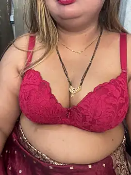 Lovely-Geet - BOOBS OILING😘😘