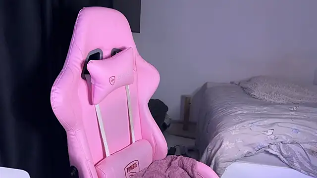 Moundliicht1 - suck nipples