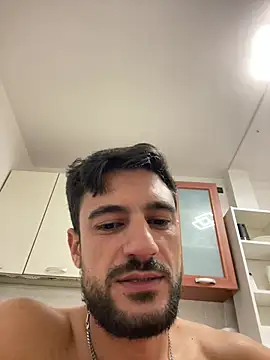 Milano01 - Lei si masturba con orgasmo