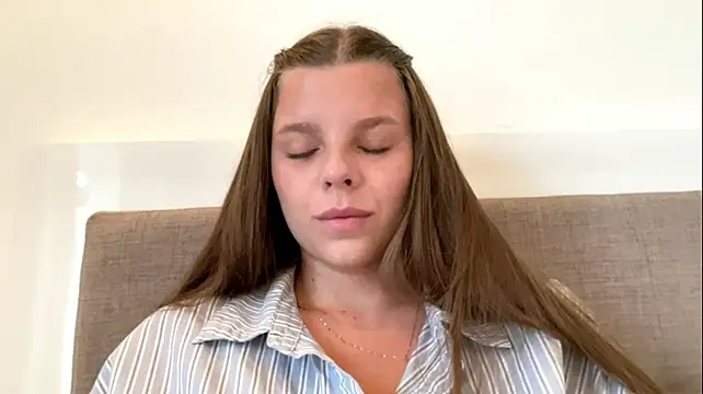 AmieLendor - Video of pussy masturbation in PM