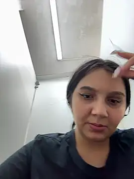 Hotamanda01 - Stranger show my boobs