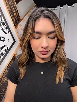 Jenn_fit - SHOW ASS WITH OIL IN PUBLIC