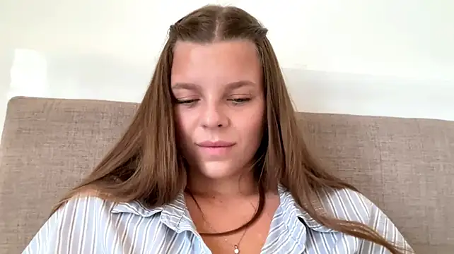 AmieLendor - Video of pussy masturbation in PM
