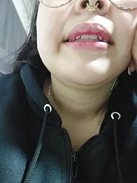 Elinaax - off bra🤫🔥😉