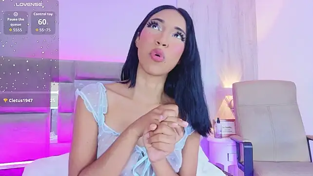 AbrilBrent - 🌸OIL ON MY BOOBS🌸