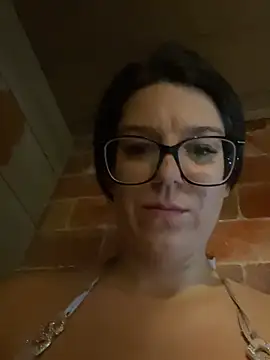 NadiraNoor - Make meCum în public saună shhhhhh