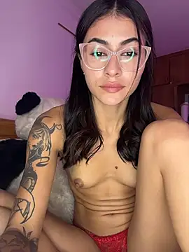 Emilie_xx_ - Blowjob Saliva