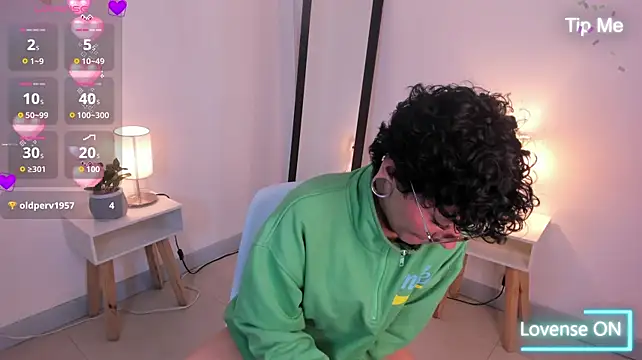 Jenn_cg - Ice on my tits and control me x 1 min