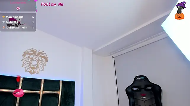 Victoria_mooree - TWERK MORE PLUG ASS😈🍑