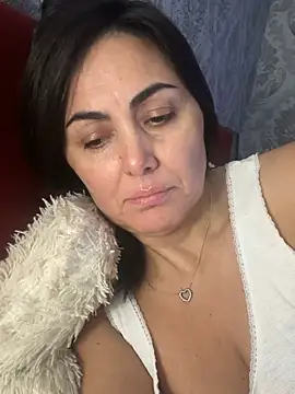 Emma_roqueen - Single Queen looking a faithful slave