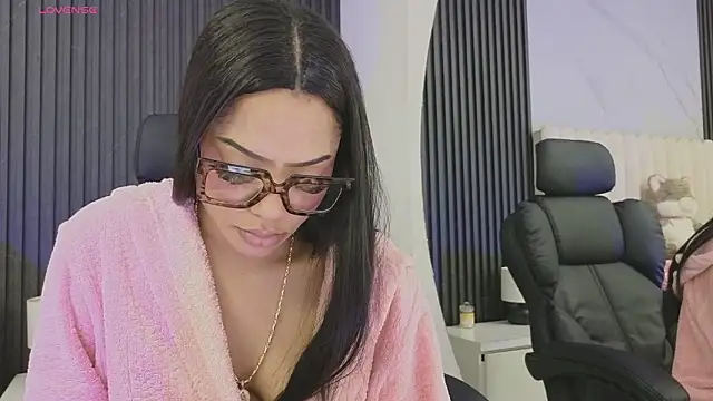 Madiee_Rhea - Wet pussy rub Dirty moan