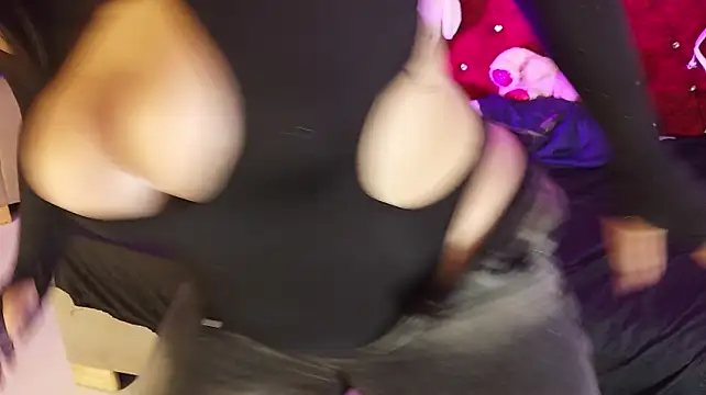 LiliMilk_21 - 🖤Give a good spanking🖤