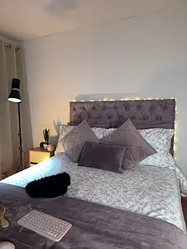 Samantha_e2 - panty off