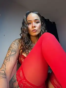HotAlana_