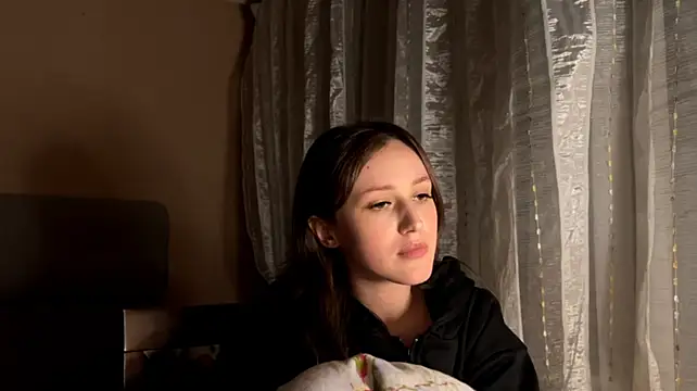 ShannanWohlers - Give my breast a soft massage <3
