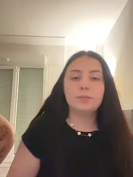Angela80 - Complètement nue