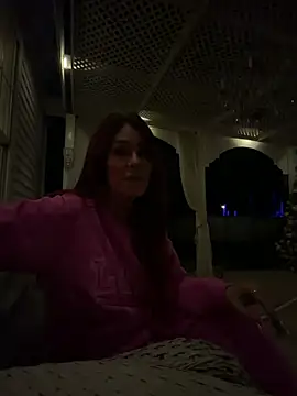 Laineylynn - Oil show