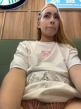 Isabella-gaviria - FUCK MY PUSSY IN MENS BATHROOM + CREAM🥵