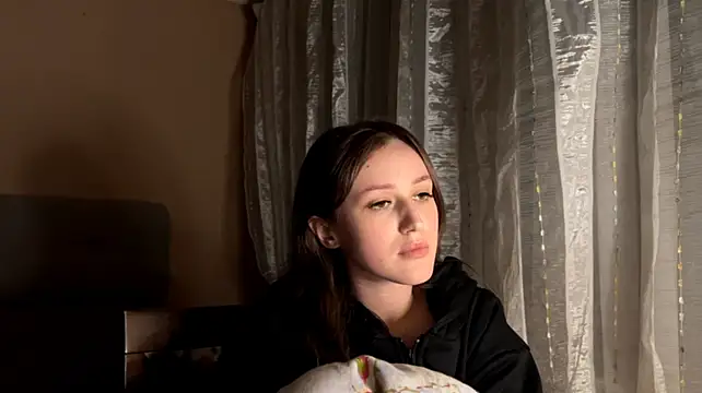 ShannanWohlers - Give my breast a soft massage <3
