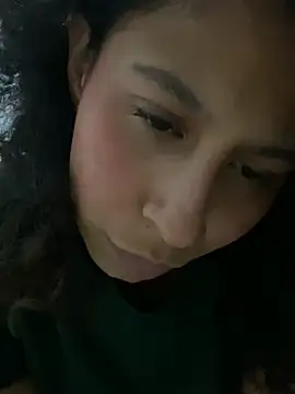 Chloefixxx - Give us one nipple kiss