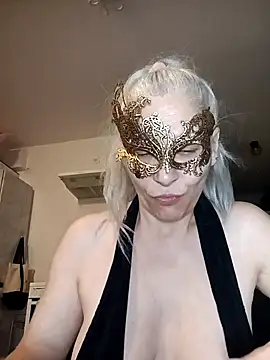 AmberMellisa - Dildo in my pussy 10 min