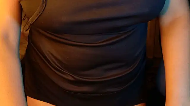 LaurenWink - nude back tease 5 mins ctrl
