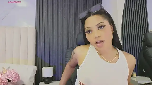 Madiee_Rhea - Wet pussy rub Dirty moan