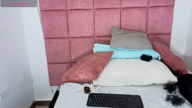 Meganisperfect69 - PLAY PUSSY