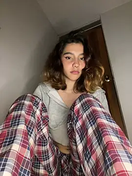 MiaaCute- - Remove panties and spread legs slowly