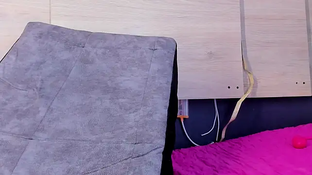 GrettaRouse - spank pussy x 10 hard
