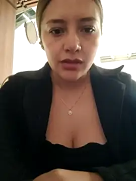 Alana_69 - Boobs out x 120 sec in the tablet