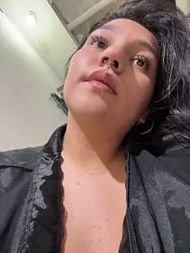 Emily_Gomezz - Ride dildo in ass