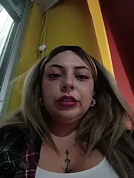 Bela-outdoor - He massaged my clitoris at the tattoo st
