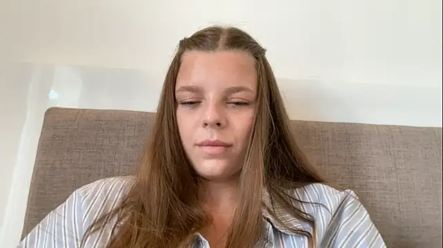 AmieLendor - Video fucking my pussy with dildo in PM