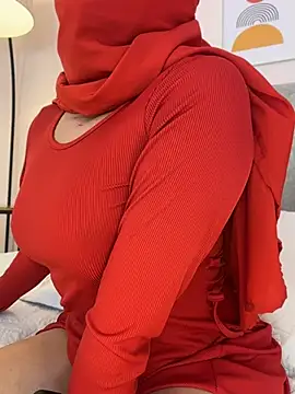 Fatiima_ - Show tits + pinch nipples 🔥🍒