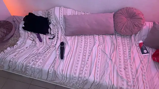 Marocainecoquine - Baise hard +anal+fellation+squirt