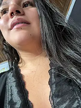 Emily_Gomezz - Ride dildo in ass