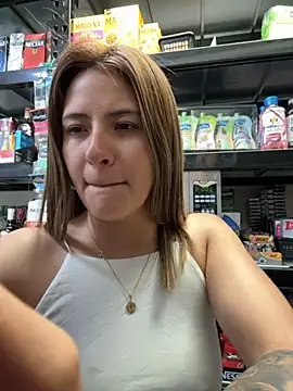 Andrea_19blonde - Get naked + oil