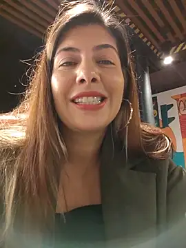 Scarlett_moore - Toples in public 5 min