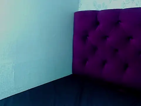 CurvyJulieth - tie up my breasts + nipples