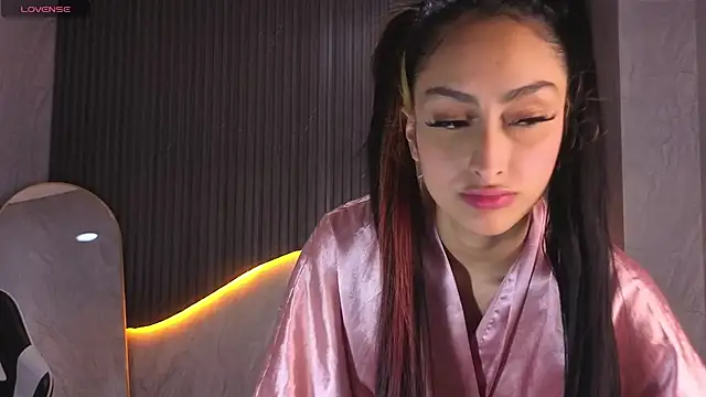 Tifany_Tx - 🎯Rub her pussy faster